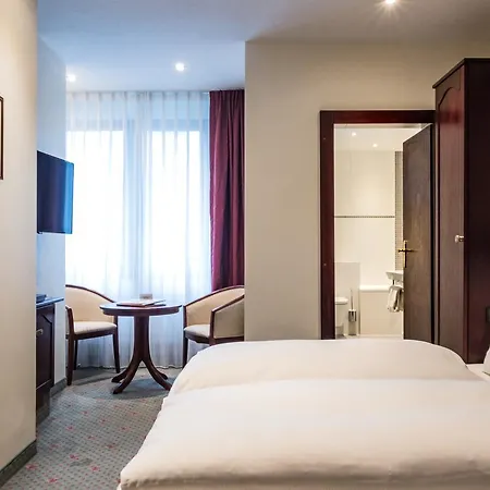 Imperial Hotel 4*