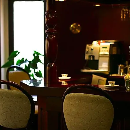 Imperial 4*